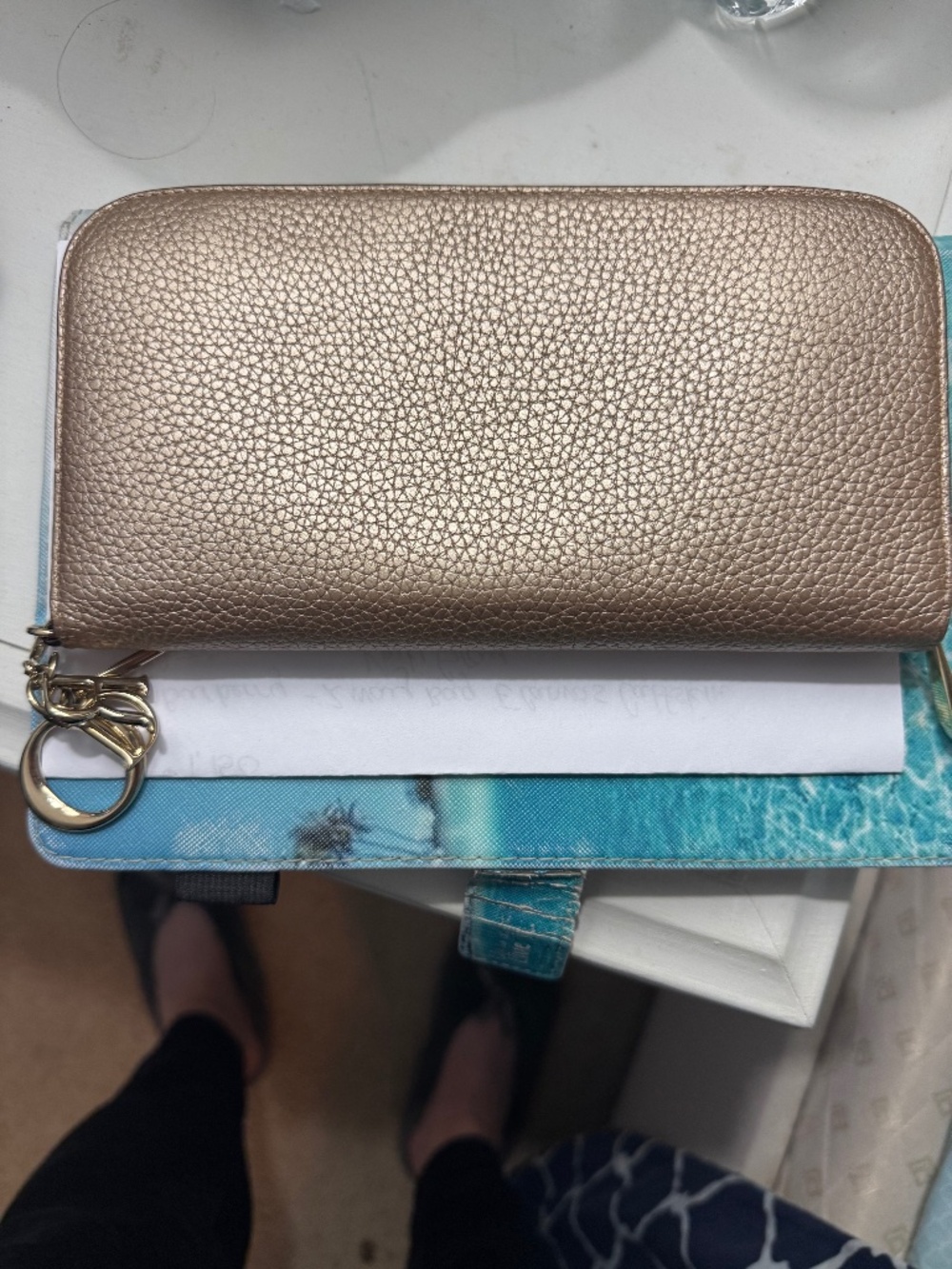 Dior zippy wallet